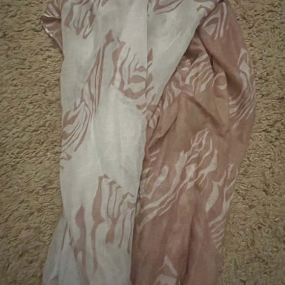 Colorful Patterned Scarves Collection - Picture 2 of 10